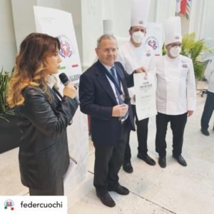 Il presidente Stoppani premiato dalla Federazione Italiana Cuochi per l’impegno a supporto della categoria
