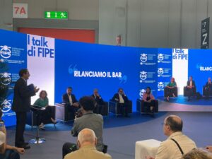 Host, Fipe: “In dieci anni persi 20.000 bar. necessario ripensare i modelli di business”